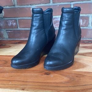 Sorel leather pointed toe pull on wedge booties